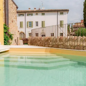 https://residence-corte-san-carlo.hotelinveneto.com